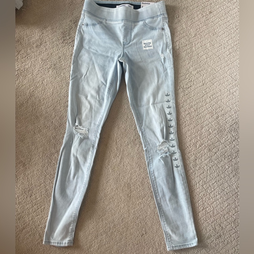 NWT Women’s Old Navy Rockstar jeggings size 2